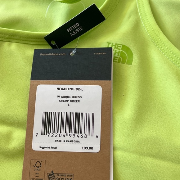 Argue sharp green neon dress w shorts and sports bra - Picture 5 of 6